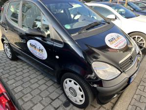 <img src="04" alt="KFZ Beschriftung">