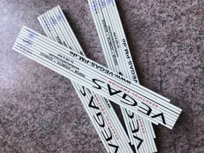 <img src="17" alt="Zollstöcke">