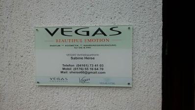 <img src="34" alt="Firmenschild">